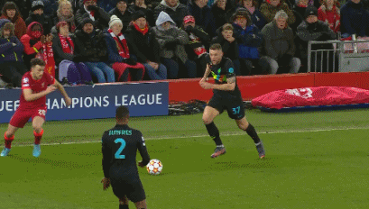 池忠国迎国安生涯200场里程碑，赛前热身获赠纪念球衣