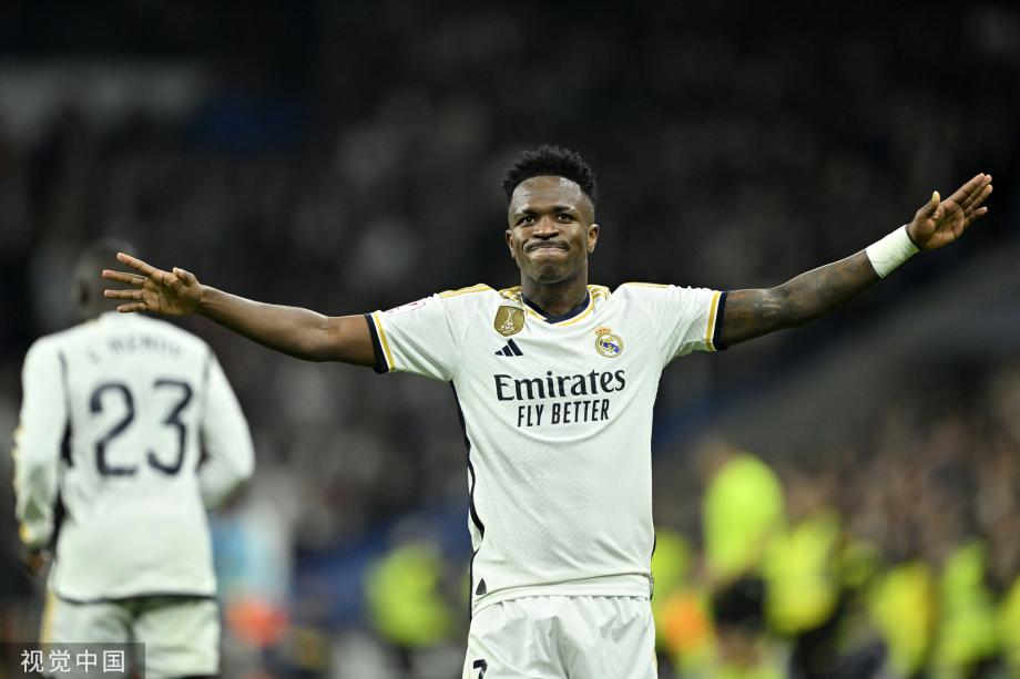 他回家了，回到了深爱的巴塞罗那