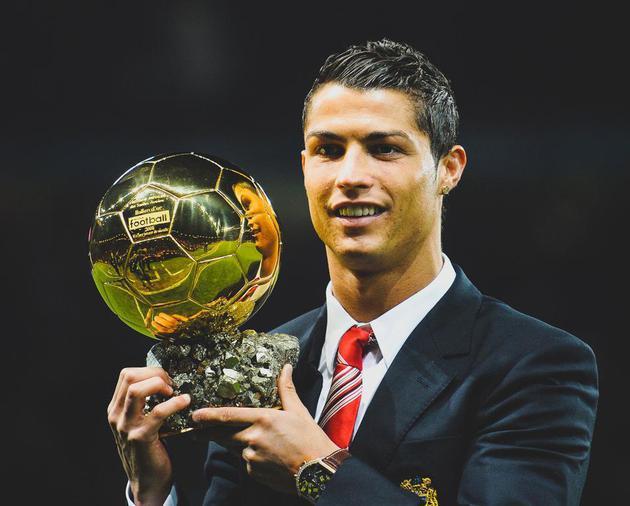 利物浦萨拉赫末段进球险胜热刺