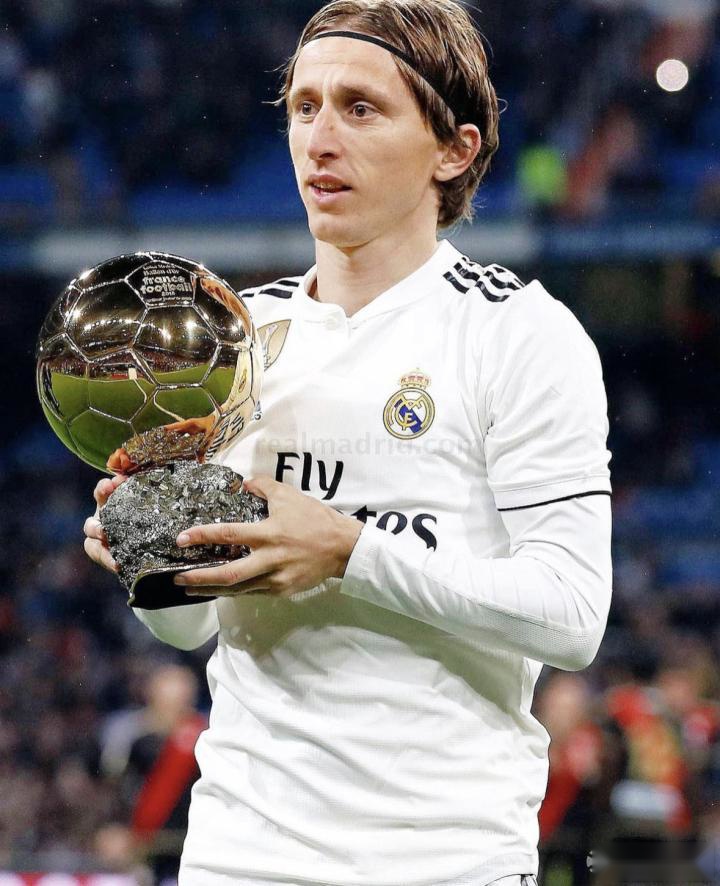 苏超泰州主帅：没觉得自己是城市英雄，走下领奖台就从零开始